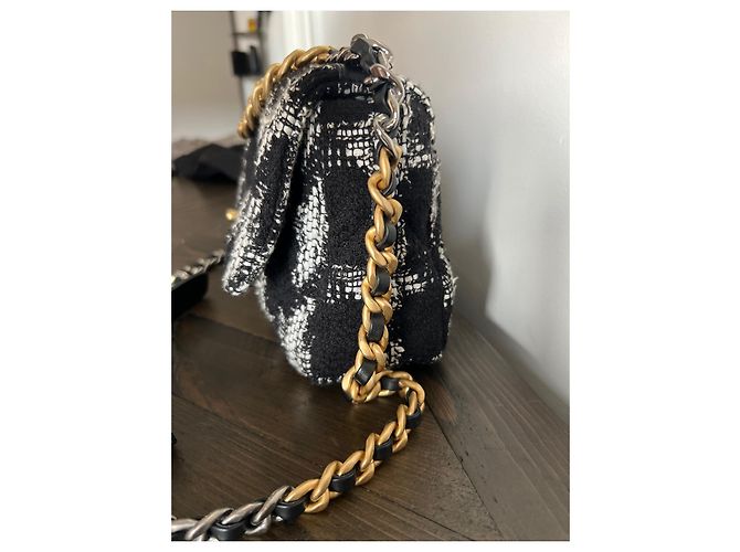 Chanel preto e branco tweed acolchoado Chanel médio 19 Aba - vista 18
