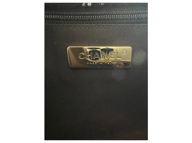 Chanel preto e branco tweed acolchoado Chanel médio 19 Aba - vista 2