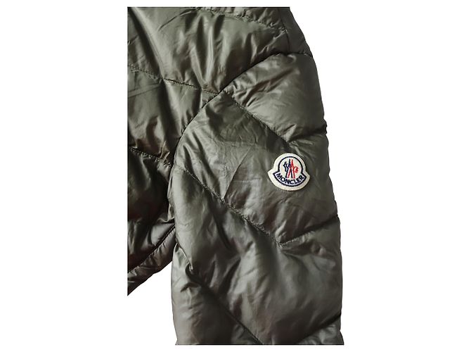 Steppjacke von Moncler aus olivgrünem Polyamid - Ansicht 6