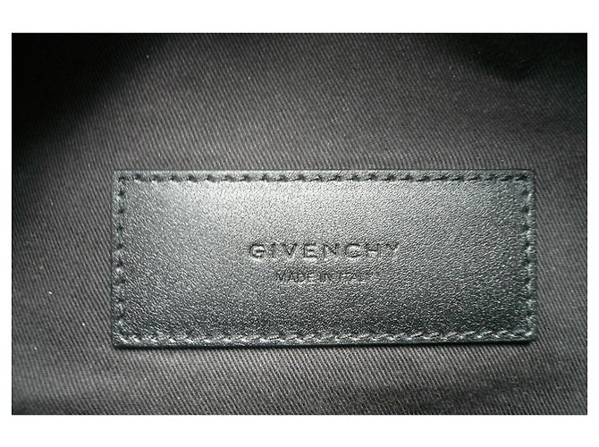 Bolsa de cintura de homem GIVENCHY em pele preta BE RARE - vista 6