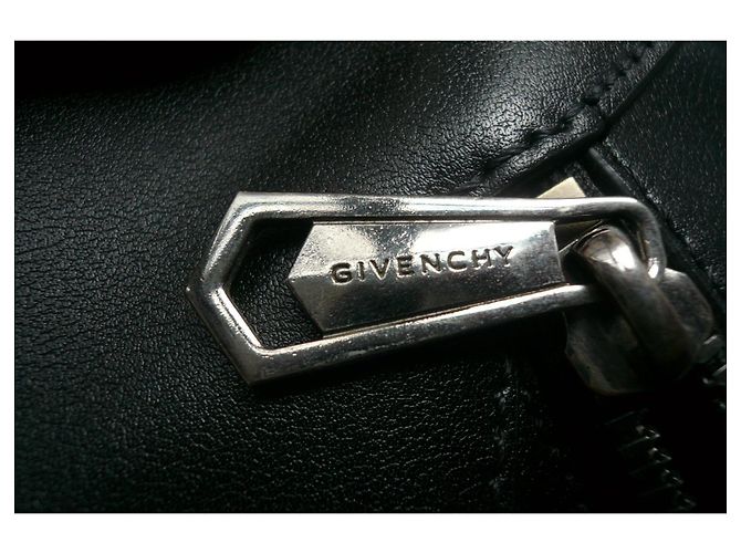 Bolsa de cintura de homem GIVENCHY em pele preta BE RARE - vista 7