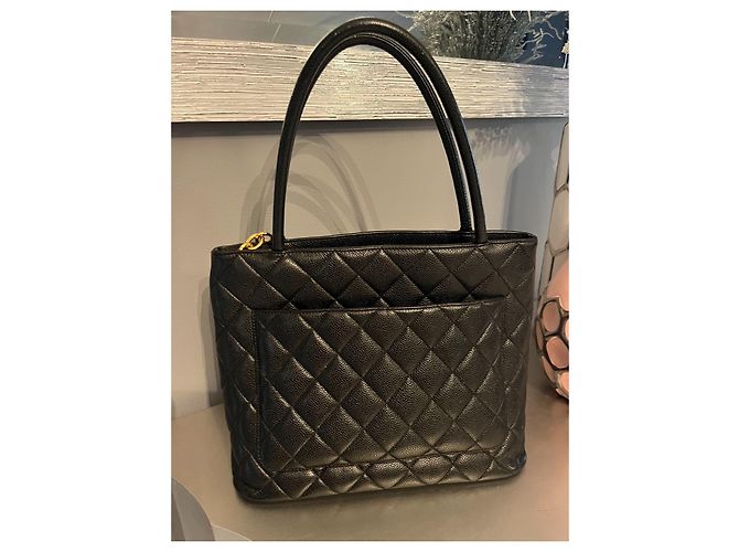 Chanel Kaviar-Medaillon-Tasche Schwarz - Ansicht 2