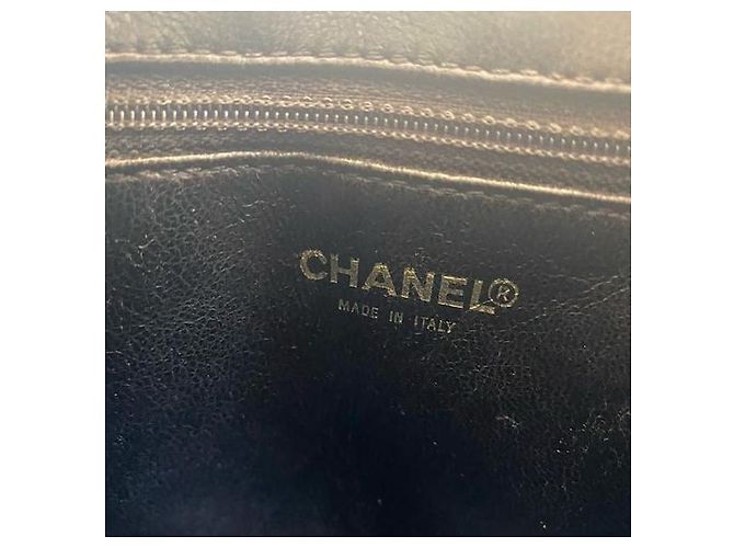 Chanel Kaviar-Medaillon-Tasche Schwarz - Ansicht 4