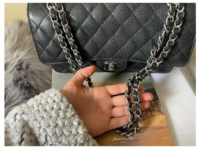 Timeless Borsa Chanel Media Nera in Pelle di Vitello Martellata Nero - vista 3