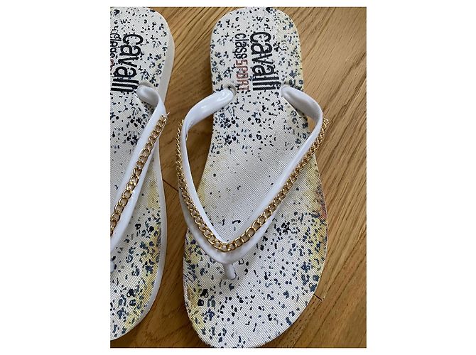 Autre Marque White Rubber Flip Flops Size 38 - view 2