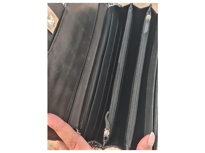 2.55 Borsa Chanel Timeless in vernice nera Nero - vista 2