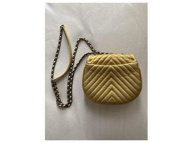 Borsa CHANEL a forma di borsa dorata D'oro - vista 2