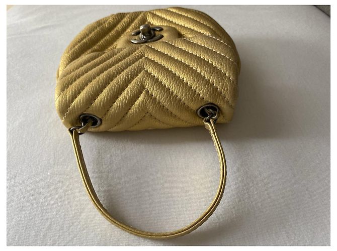 Borsa CHANEL a forma di borsa dorata D'oro - vista 5