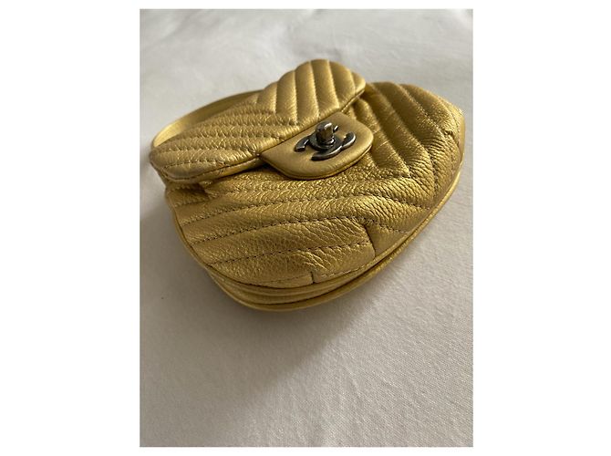 Borsa CHANEL a forma di borsa dorata D'oro - vista 9