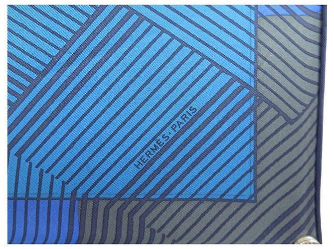 Hermès HERMES SCIARPA GIOCO DI OMNIBUS E DONNE BIANCHE 2018 SCIARPA GIANPAOLO PAGNI Blu - vista 4