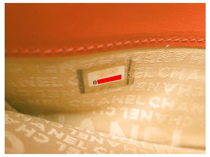 CHANEL CHOCOLATE BAR BRIEFTASCHE AUS ORANGE GESTEPPTEM LEDER-MÜNZBRIEFTASCHE - Ansicht 16