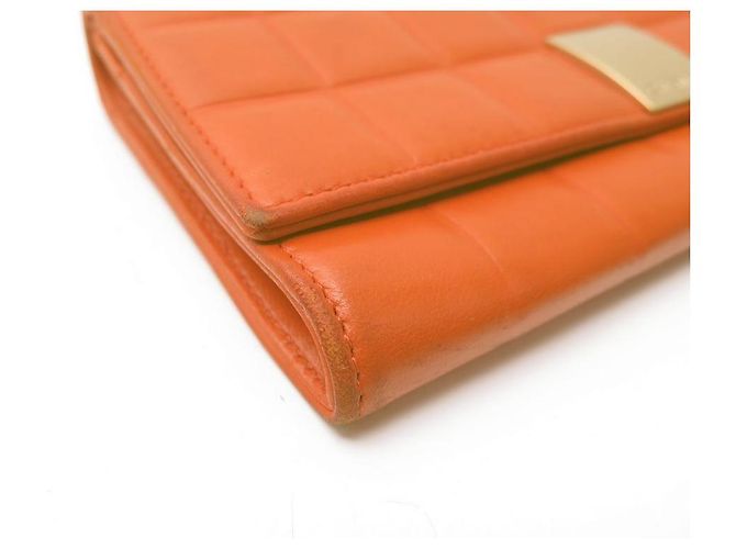 CHANEL CHOCOLATE BAR BRIEFTASCHE AUS ORANGE GESTEPPTEM LEDER-MÜNZBRIEFTASCHE - Ansicht 4