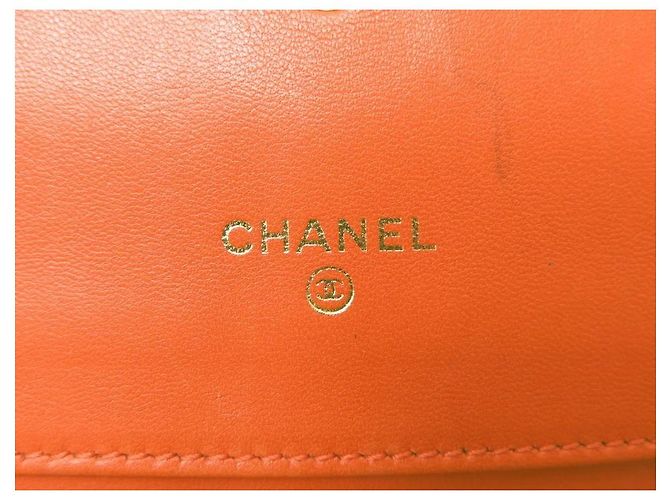 CHANEL CHOCOLATE BAR BRIEFTASCHE AUS ORANGE GESTEPPTEM LEDER-MÜNZBRIEFTASCHE - Ansicht 8