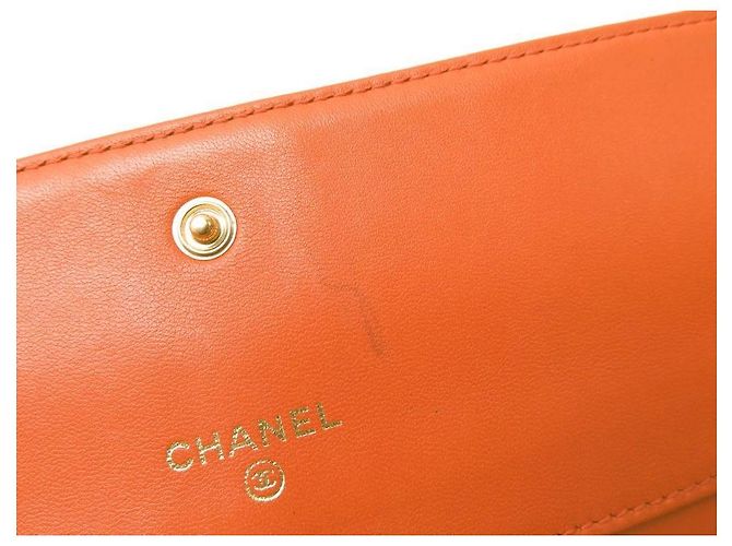 CHANEL CHOCOLATE BAR BRIEFTASCHE AUS ORANGE GESTEPPTEM LEDER-MÜNZBRIEFTASCHE - Ansicht 9