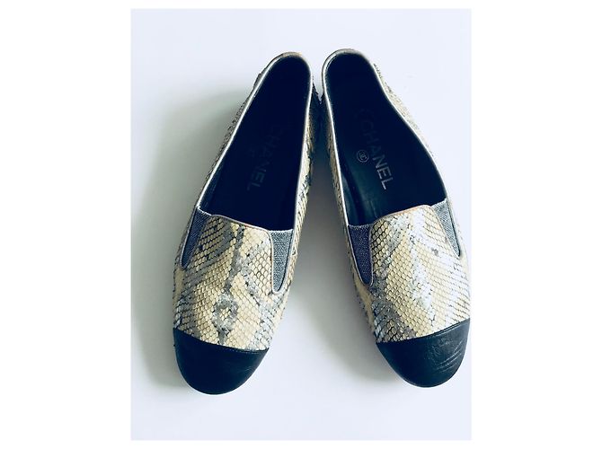 Mocassini Chanel CC in pelle di serpente e pelle Multicolore - vista 5