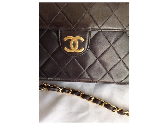 Borsa a spalla Chanel Timeless in pelle di agnello marrone scuro - vista 3