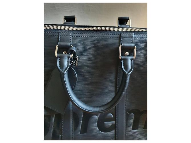 Louis Vuitton Supreme X Porte-documents en cuir noir - vue 11