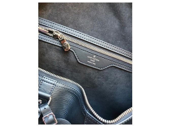 Louis Vuitton Supreme X Porte-documents en cuir noir - vue 4