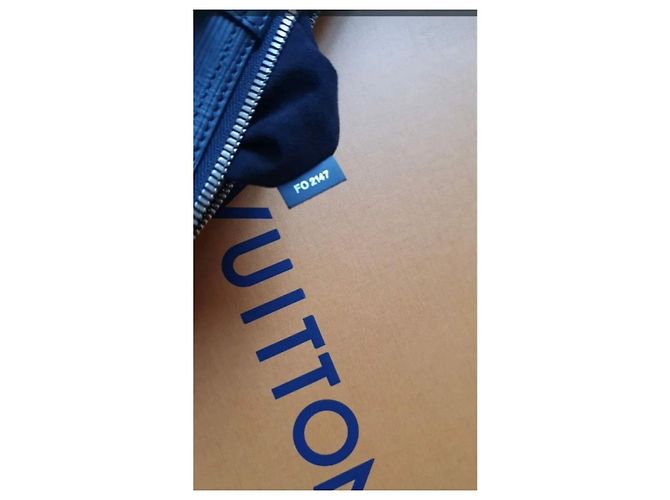 Louis Vuitton Supreme X Porte-documents en cuir noir - vue 5