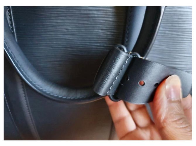 Louis Vuitton Supreme X Porte-documents en cuir noir - vue 8