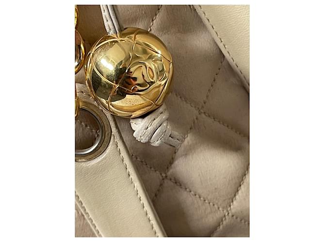 Borsa Chanel in pelle beige - vista 3