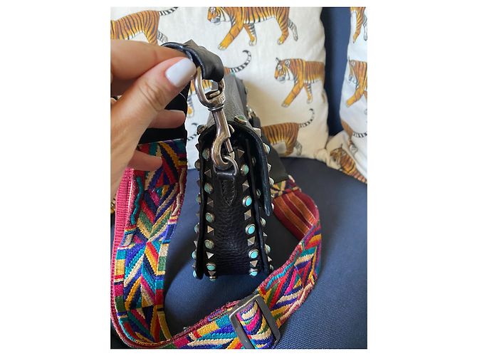 Valentino Garavani Borsa Valentino Guitar Rockstud nera con tracolla colorata Nero - vista 5