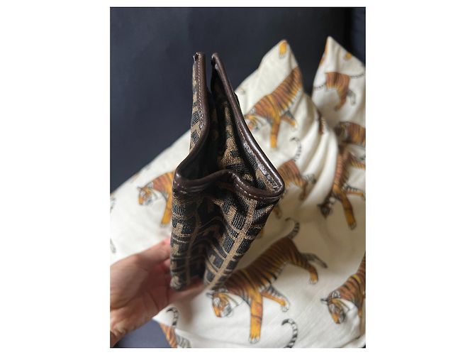 Beauty case con monogramma Fendi - vista 3