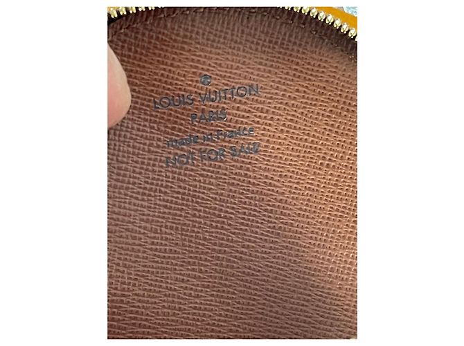Louis Vuitton Monedero redondo Castaño - vista 5