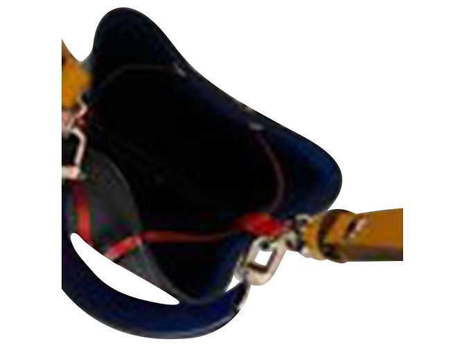 Borsa a secchiello Louis Vuitton Neonoe BB in pelle di vacchetta Epi nera e safran Nero - vista 3