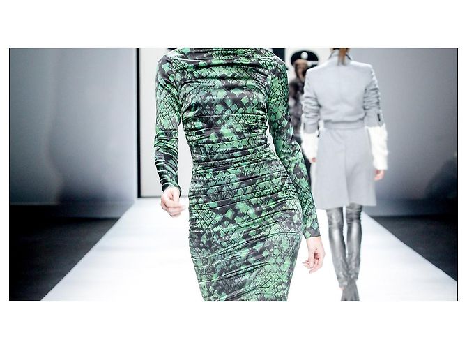 Luc Duchène Vestido de seda verde de Luc Duchene Negro - vista 7