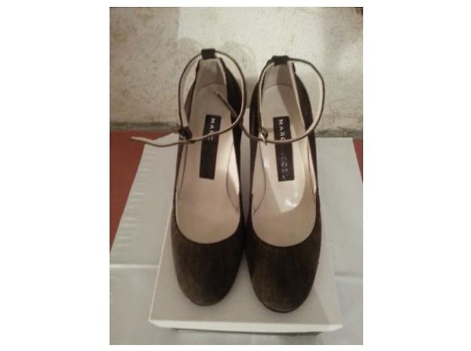 Décolleté Marc by Marc Jacobs in camoscio kaki 35.5 Cachi - vista 6