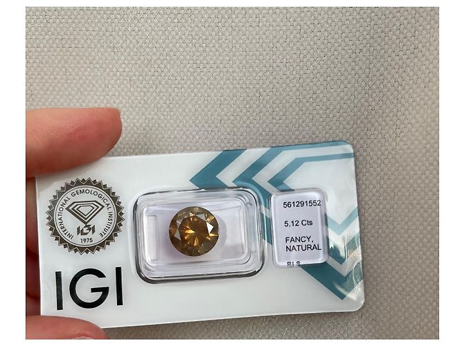 Autre Marque Diamante Fancy Color da 5.12 carati certificato IGI - vista 2