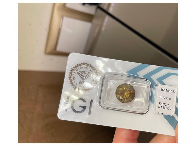 Autre Marque Diamante Fancy Color da 5.12 carati certificato IGI - vista 5