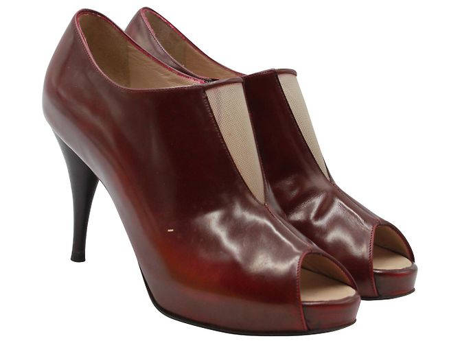 Botines peep-toe con abertura Fendi en cuero burdeos - vista 5