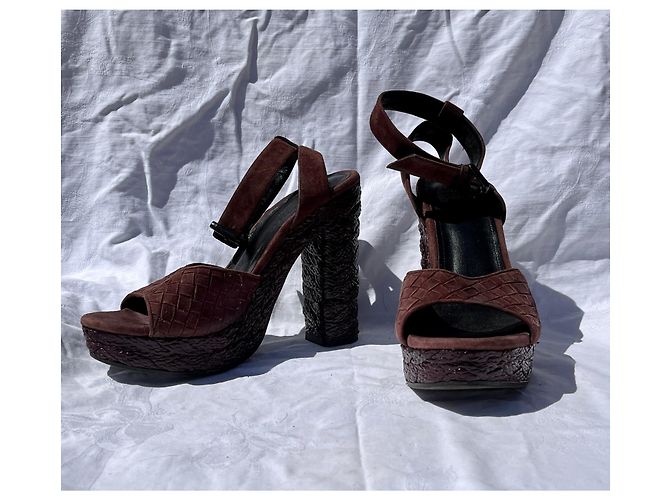 Bottega Veneta Sandali in camoscio intricato e marrone castagna - vista 2