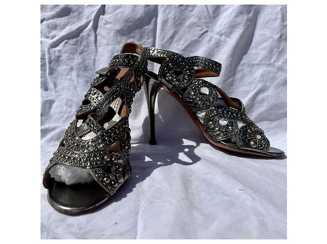 Alaïa Besetzte silberne Sandalen Schwarz - Ansicht 2
