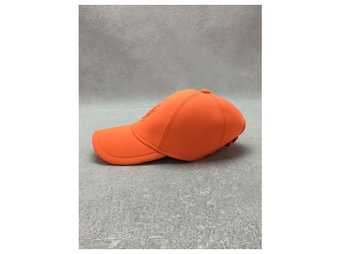 **Gorra naranja Hermès - vista 2