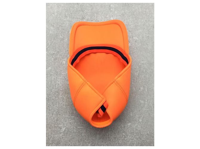 **Gorra naranja Hermès - vista 4