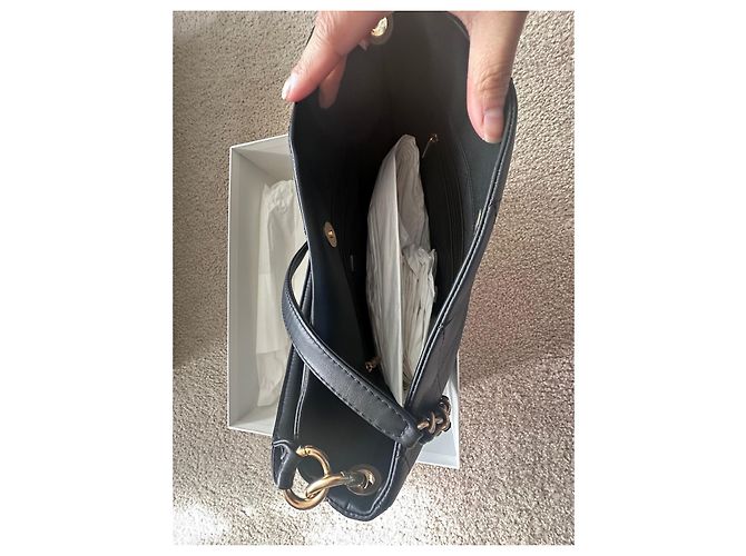 Chanel 22b Maxi Hobo Preto em couro de bezerro liso acolchoado - vista 6