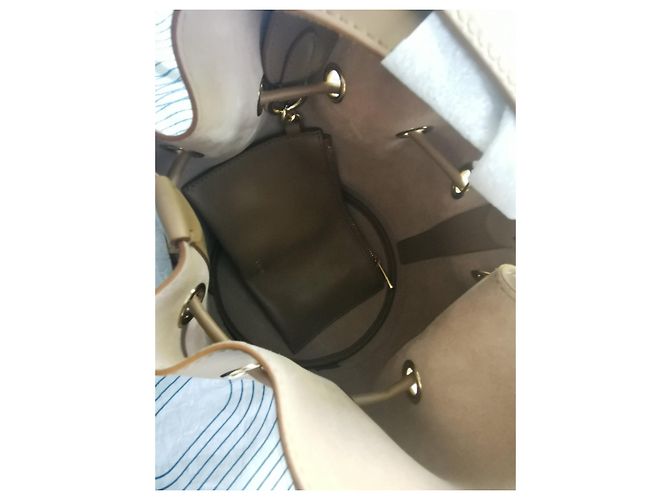 Borsa a secchiello Lancel Cheri PM in pelle beige Marrone Gold hardware - vista 12