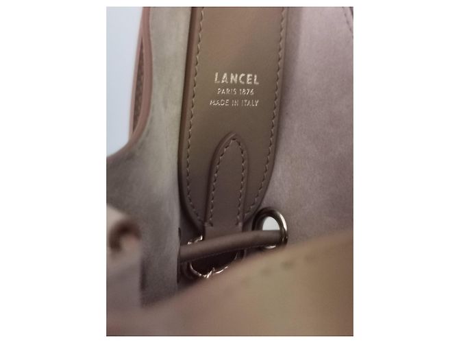 Borsa a secchiello Lancel Cheri PM in pelle beige Marrone Gold hardware - vista 9