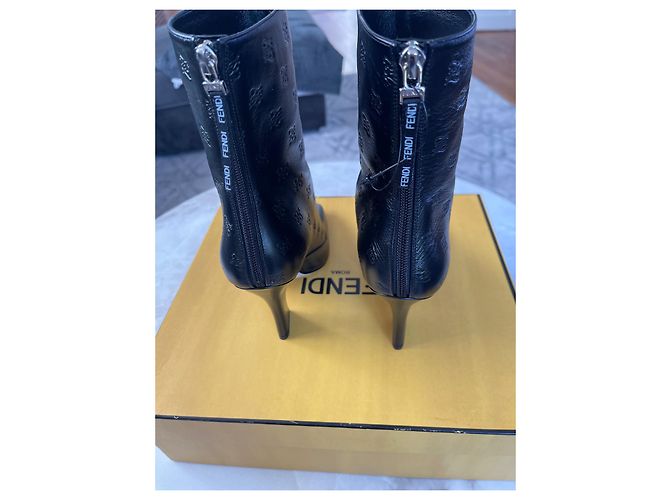 Stivaletti Fendi Logo Pelle Nera Nero - vista 10