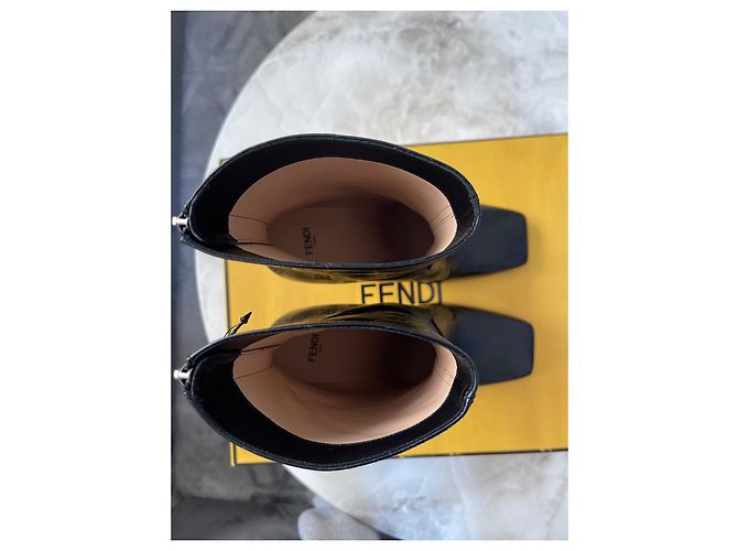 Stivaletti Fendi Logo Pelle Nera Nero - vista 5