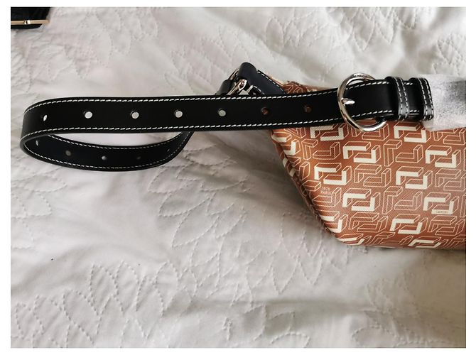 Lancel Camel Gürteltasche aus schwarzem Leder und Canvas Karamell Silber Hardware - Ansicht 17