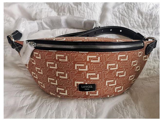 Lancel Camel Gürteltasche aus schwarzem Leder und Canvas Karamell Silber Hardware - Ansicht 2