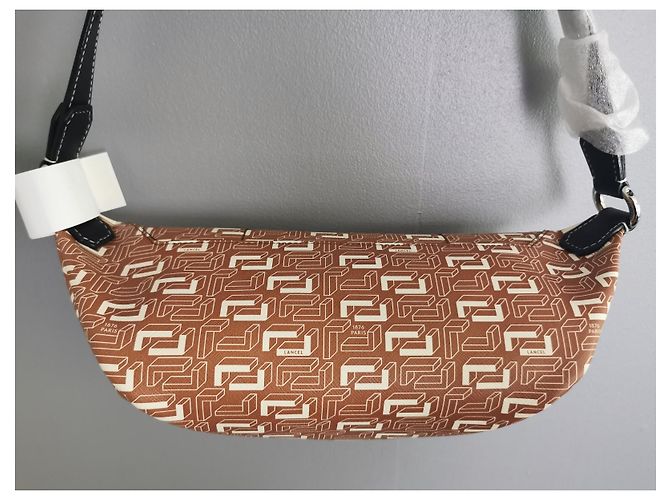 Lancel Camel Gürteltasche aus schwarzem Leder und Canvas Karamell Silber Hardware - Ansicht 7