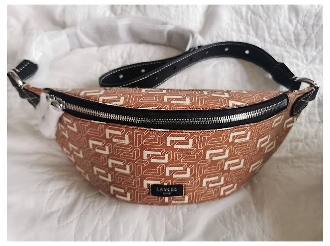 Lancel Camel Gürteltasche aus schwarzem Leder und Canvas Karamell Silber Hardware - Ansicht 8