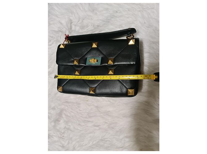Borsa grande in pelle con borchie romane Valentino Garavani, new Nero - vista 16