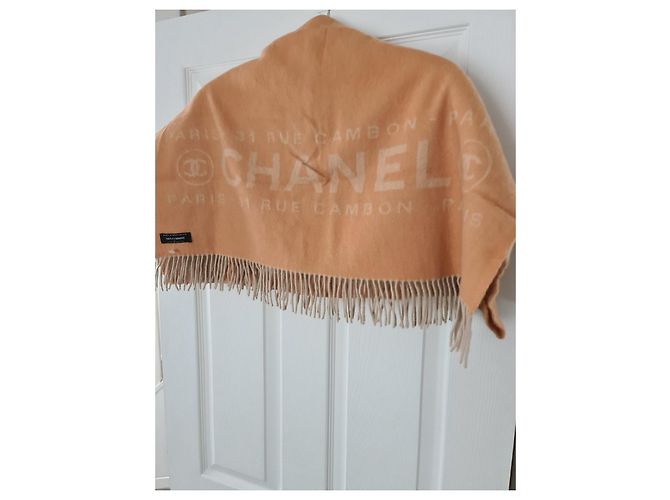 Sciarpa Chanel CASHMERE/Scialle Rue Cambon Paris - Corallo - USATO - vista 6
