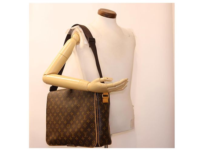 LOUIS VUITTON Borsa a spalla Abbesses con monogramma M45257 LV Auth S310 - vista 26